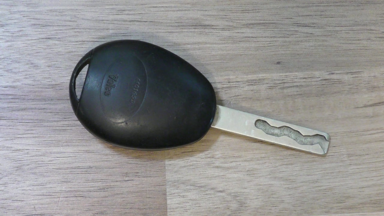 BMW Mini Cooper 2002-2004 Key Fob Battery Replacement - DIY