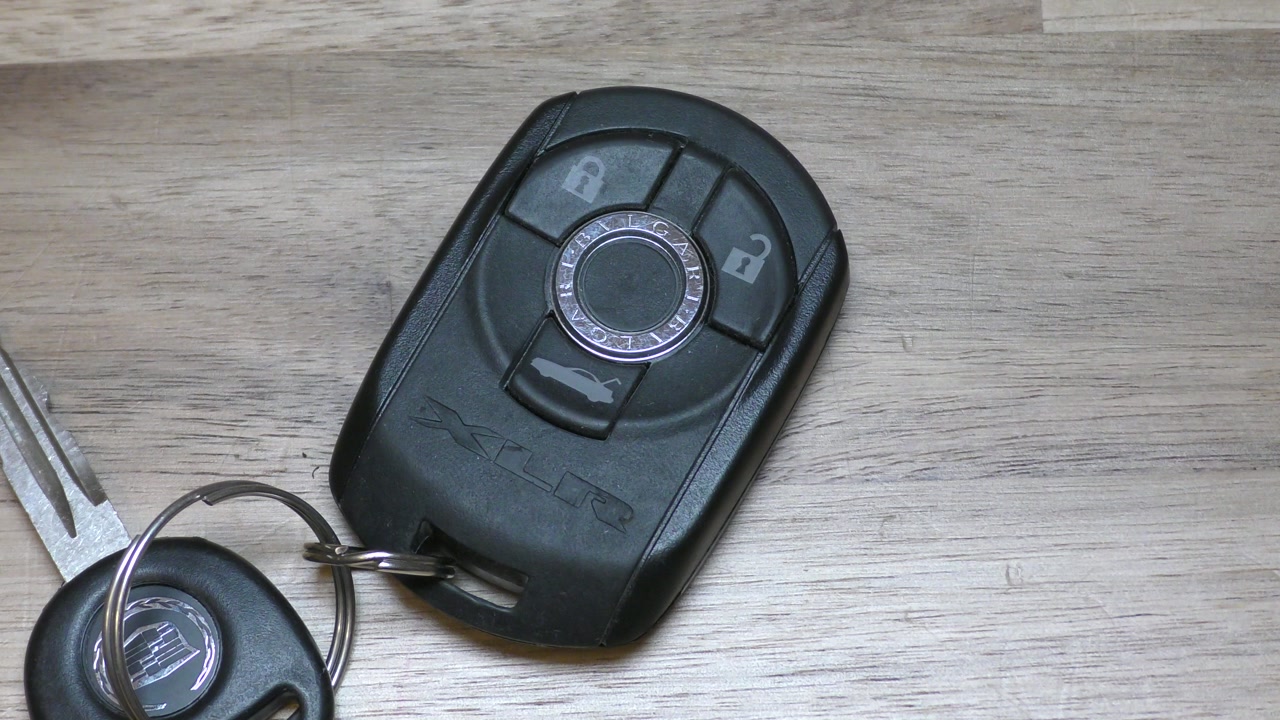 Cadillac XLR Key Fob Battery Replacement - DIY