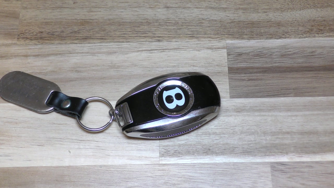 Replace a Bentley Bentayga Smart Key Fob battery - HOW TO - EASY DIY