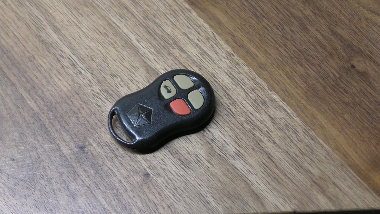 Chrysler Cirrus ⧸ Sebring Key Fob Battery Replacement - EASY DIY