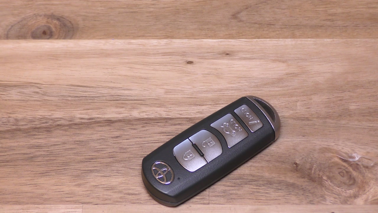 Toyota Yaris Key Fob Battery Replacement - EASY DIY