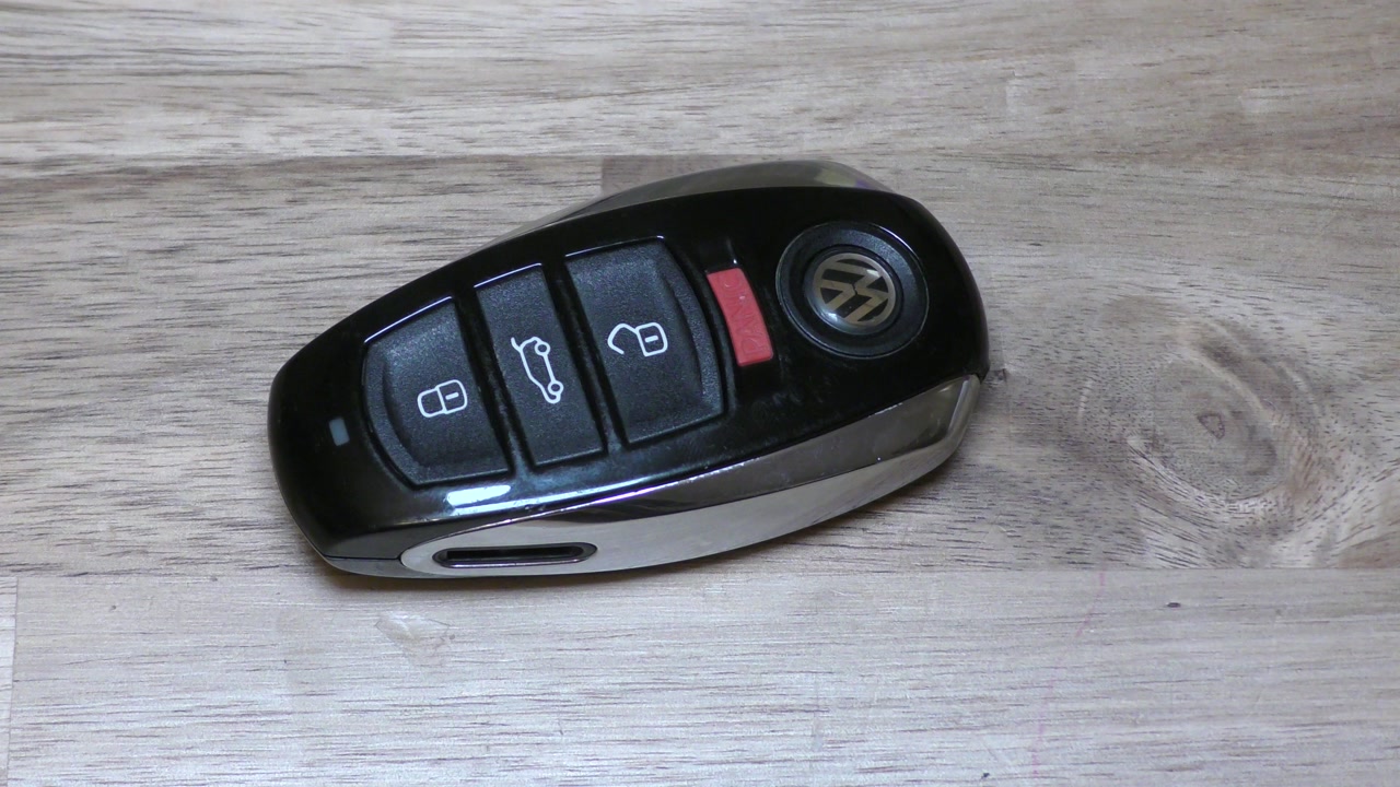 VW Touareg Key Fob battery & Emergency Key removal 2011-Newer