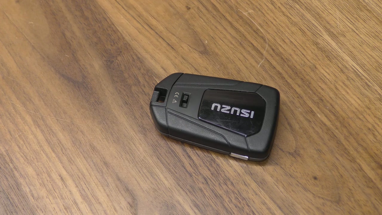 Isuzu MU-X ⧸ DMAX Key Fob Battery Replacement - EASY DIY