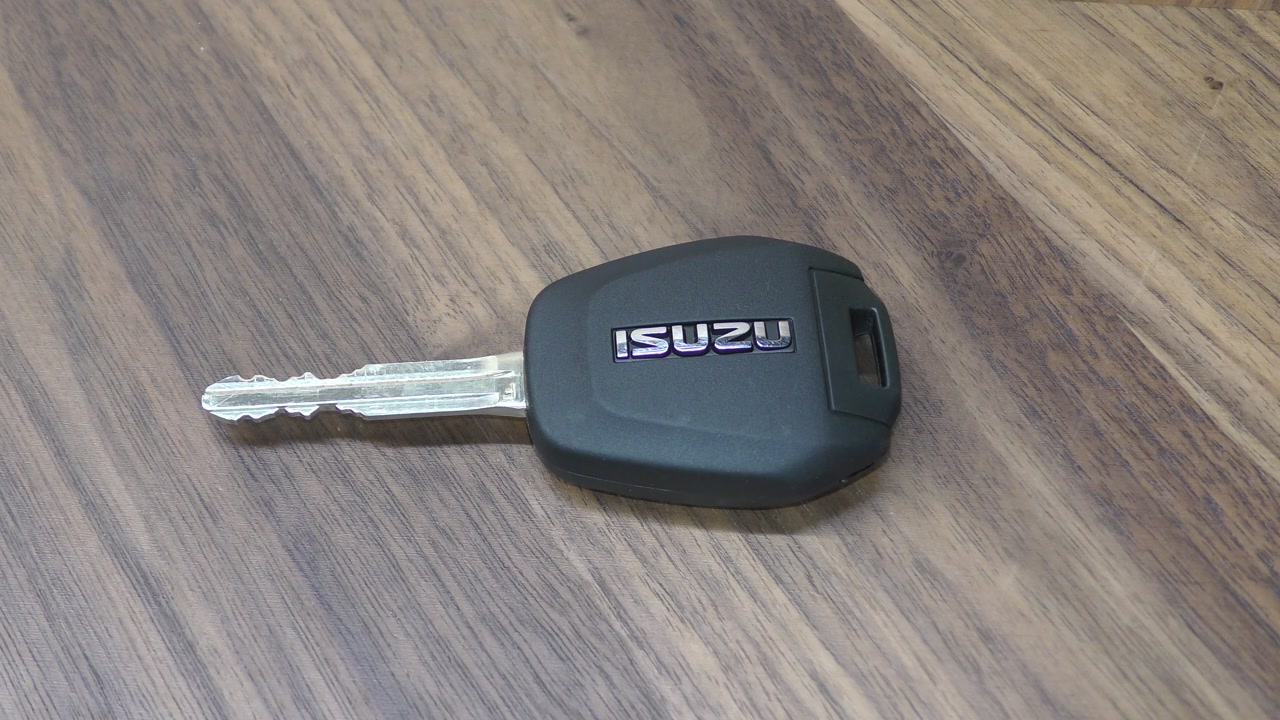 Isuzu D-Max key fob battery replacement - EASY DIY