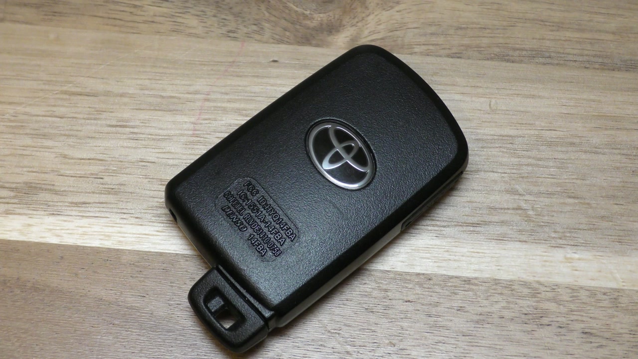 Toyota Avalon ⧸ Corolla ⧸ Camry Key Fob Battery Replacement - DIY