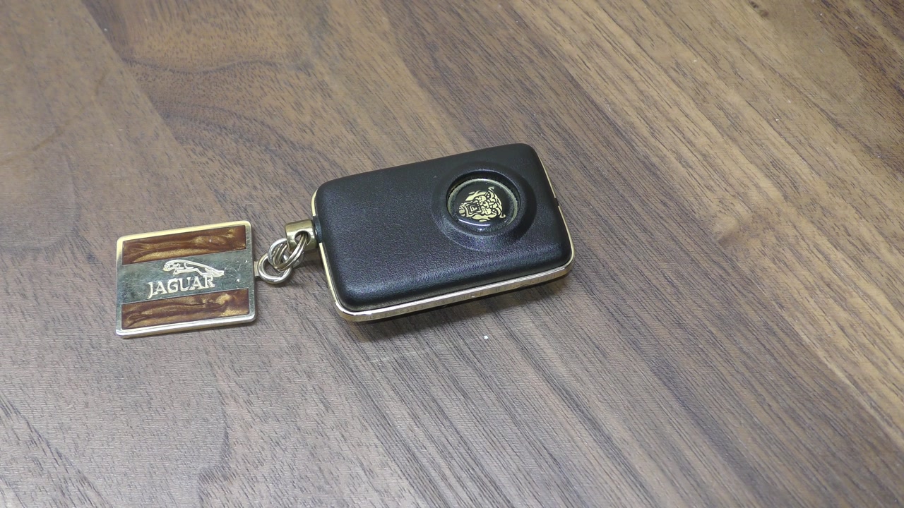93-96 Jaguar XJS Key Fob Battery Replacement - EASY DIY