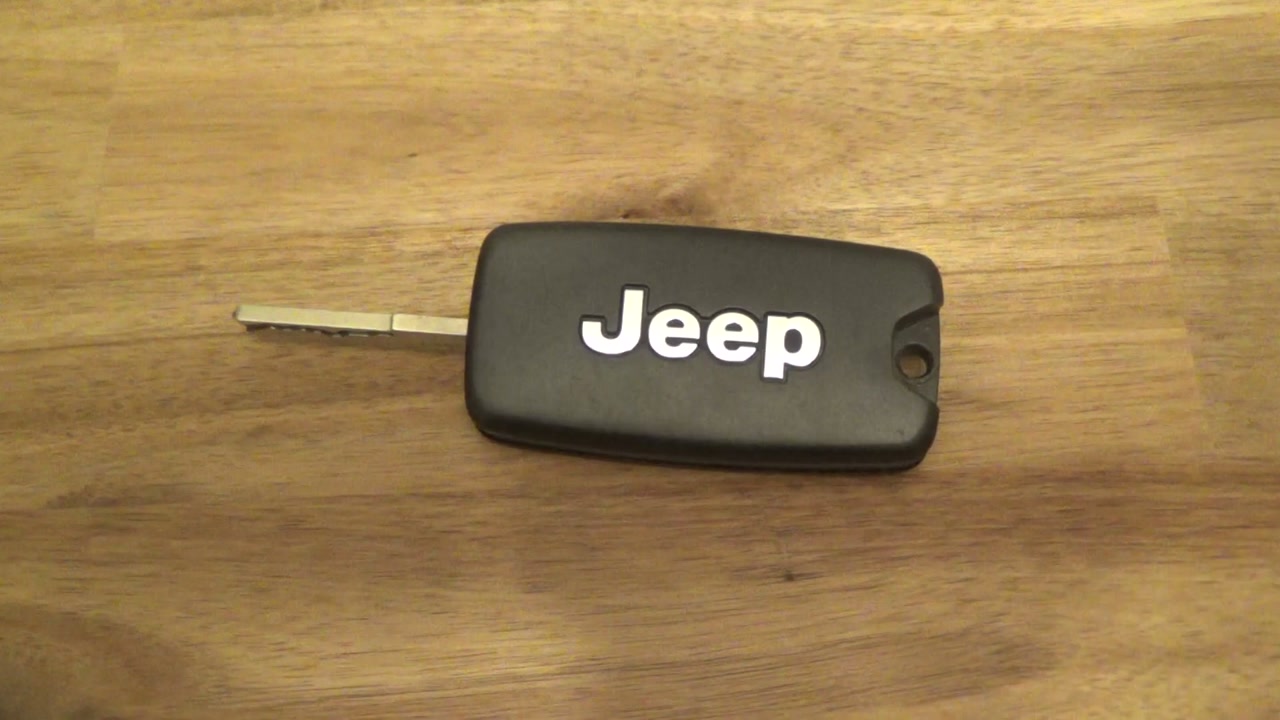DIY - How to change SmartKey Key fob Battery on Jeep Cherokee ⧸ Compass ⧸ Renegade ⧸ Liberty