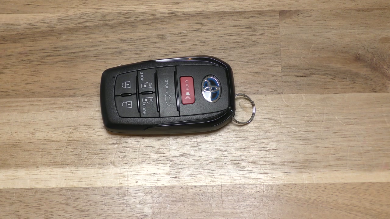 2021 Toyota Sienna ⧸ Venza key fob battery replacement - EASY DIY
