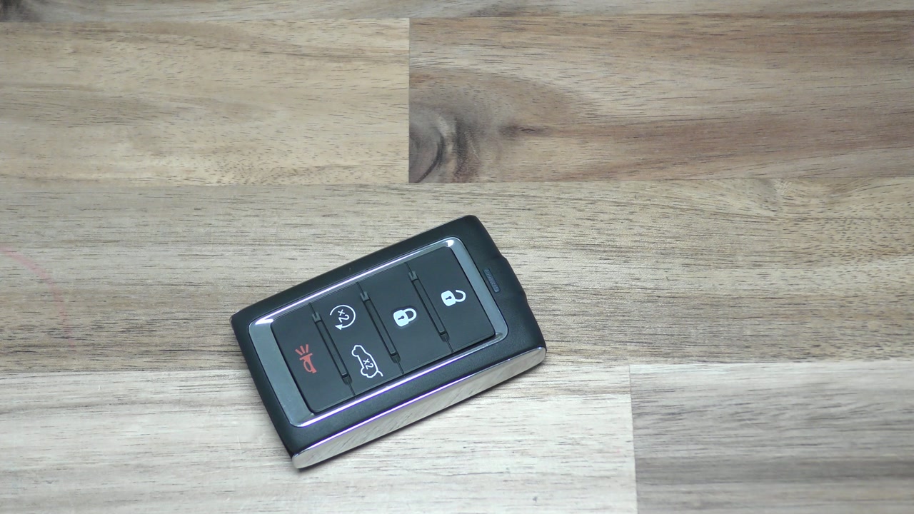Jeep Grand Cherokee ⧸ Wagoneer key fob battery replacement - EASY DIY