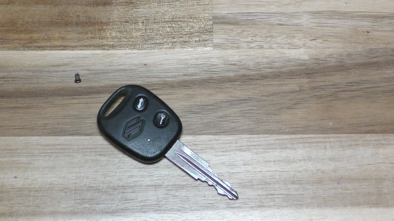 Suzuki Verona key fob battery change - EASY DIY