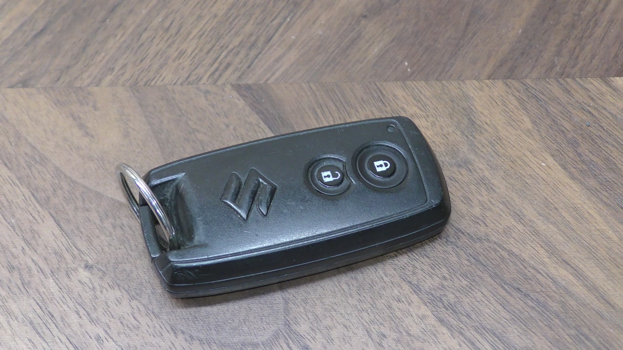 Suzuki Swift ⧸ Escudo key fob battery replacement - EASY DIY