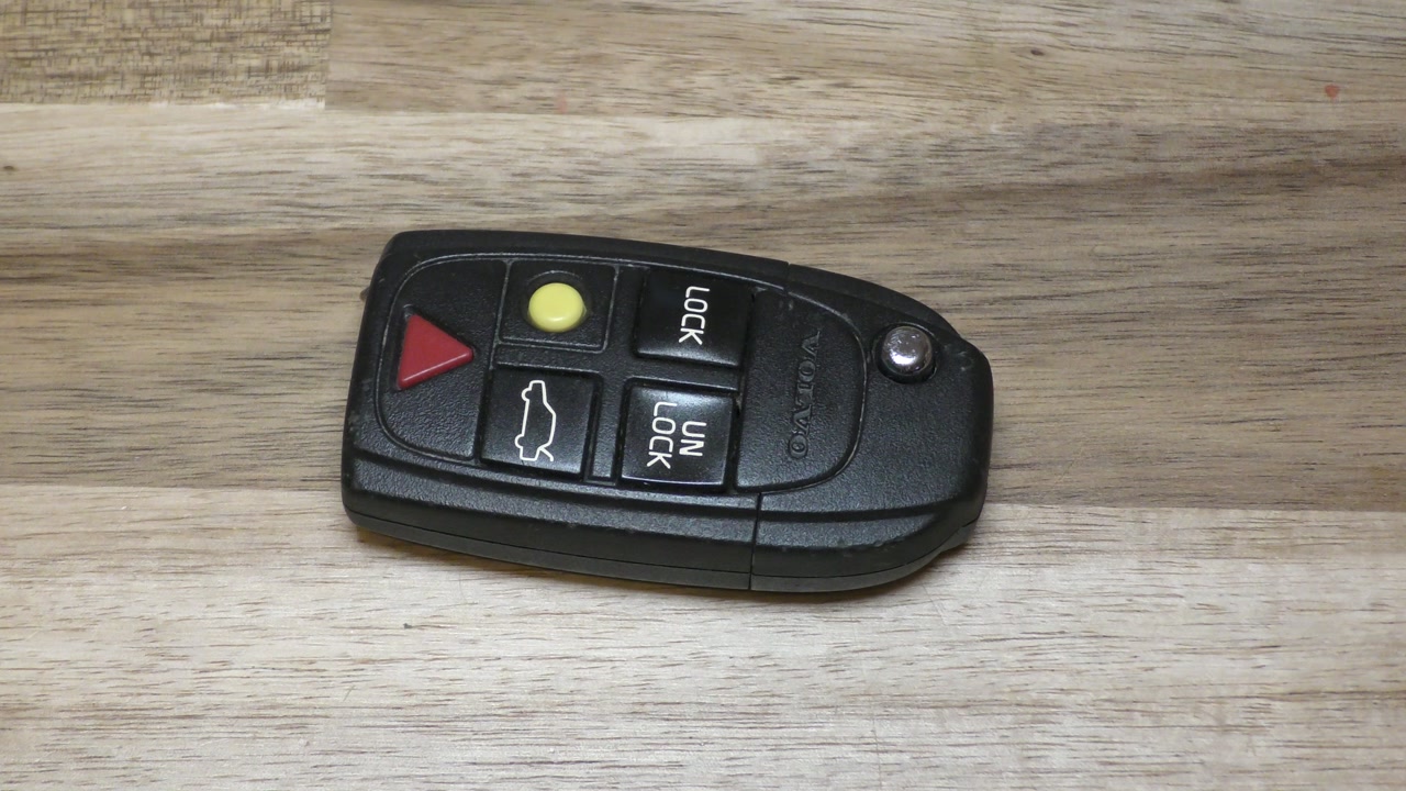 Volvo Smart Key Fob Battery Replacement - DIY
