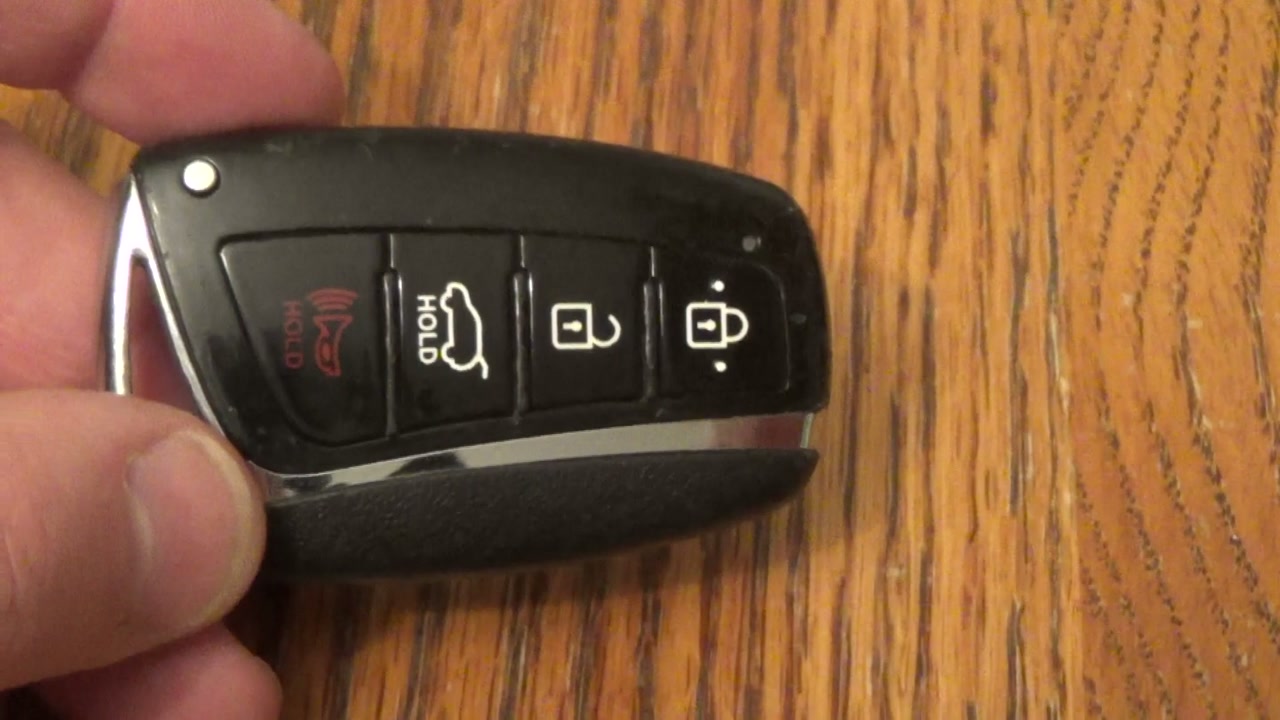 DIY Hyundai Santa Fe ⧸ Genesis - How to change SmartKey Key fob Battery on Hyundai Sonata ⧸ Equus