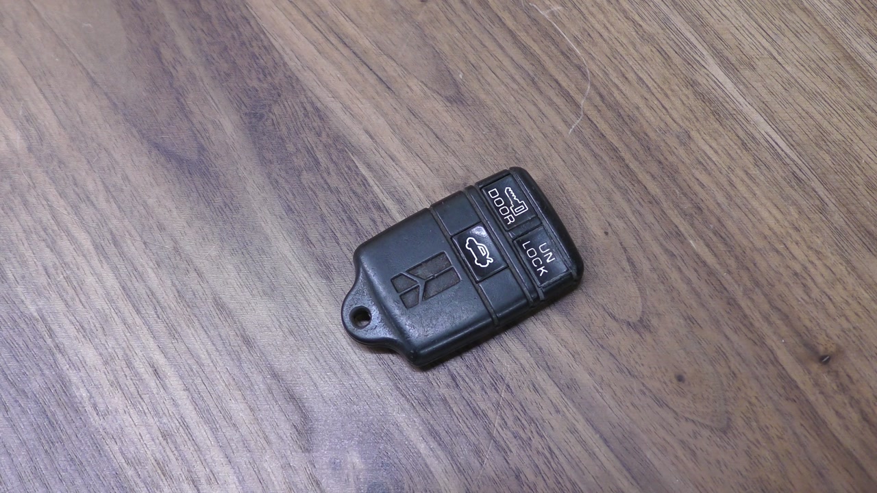 89-97 OLDSMOBILE Keyless Entry Fob Battery Replacement - EASY DIY