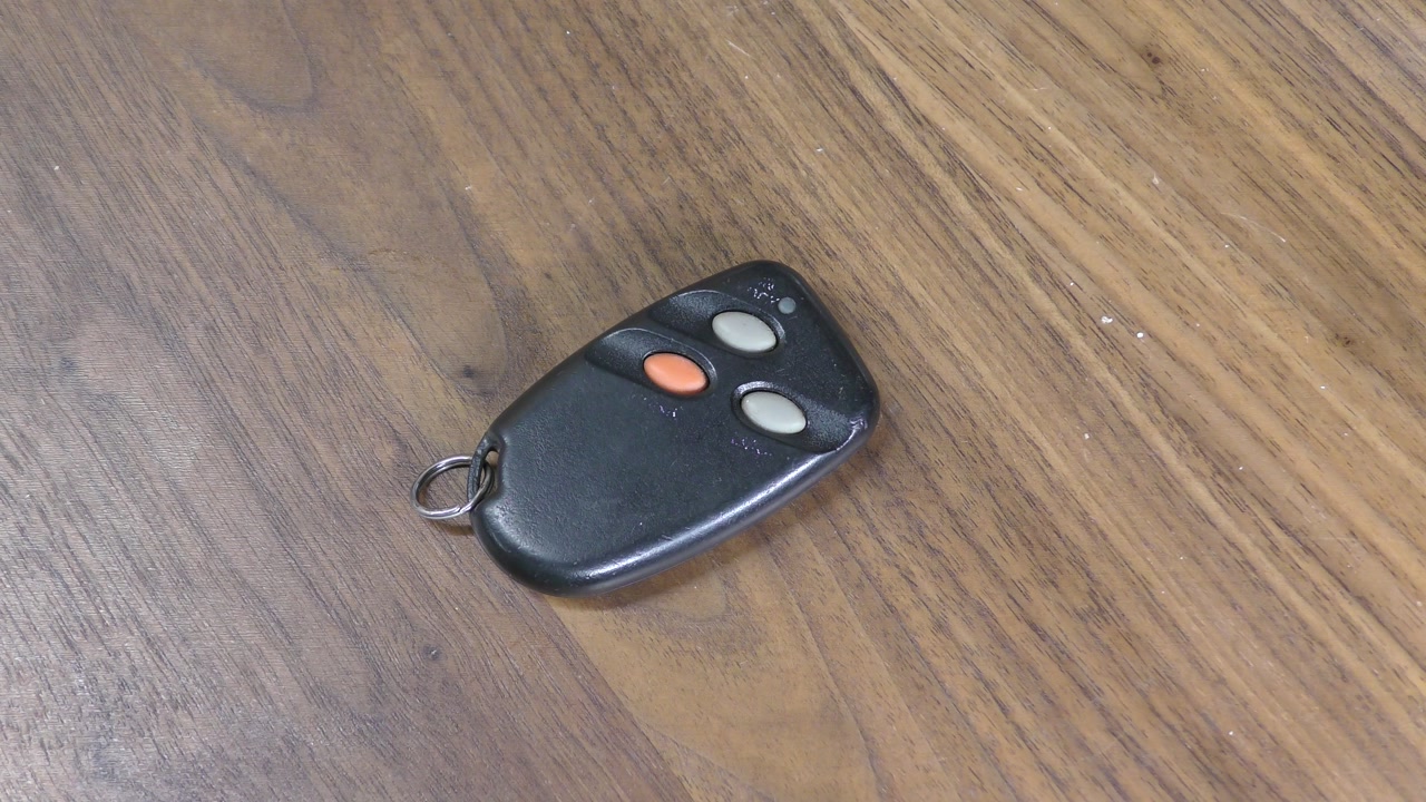 Mitsubishi 3000GT ⧸ Eclipse Key Fob Battery Replacement - EASY DIY