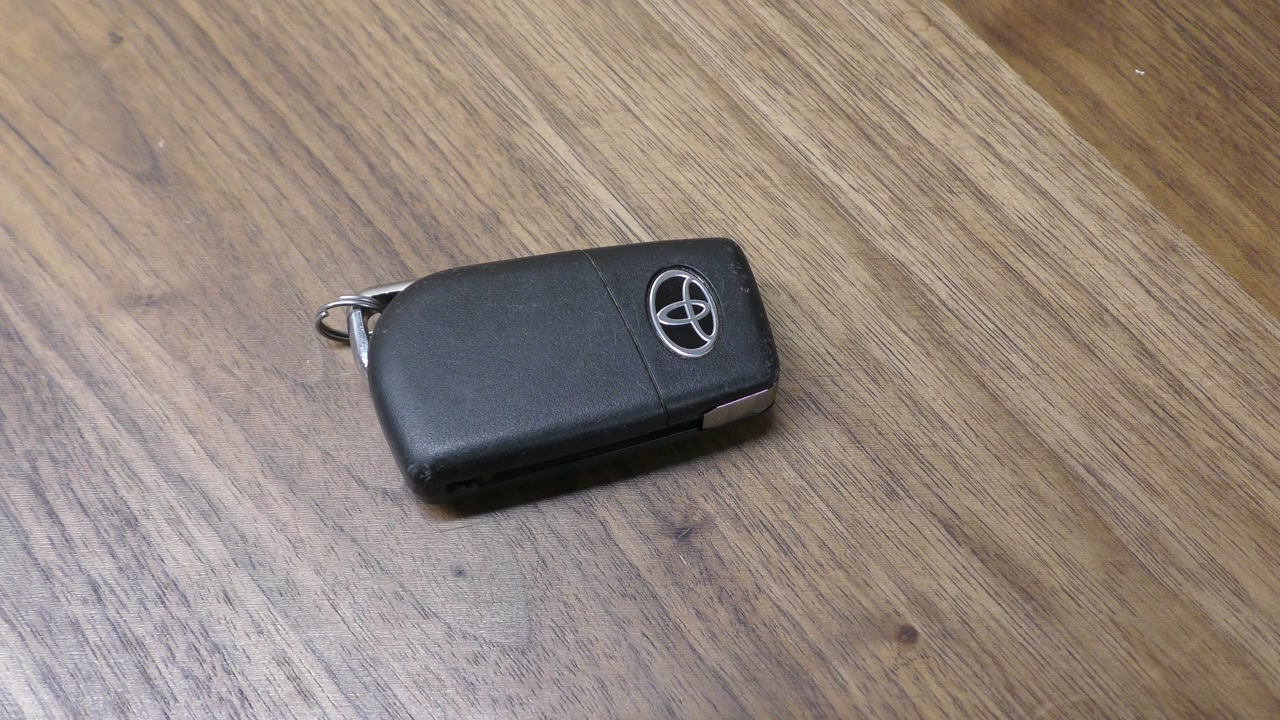 Toyota Corolla Key Fob Battery Replacement - EASY DIY