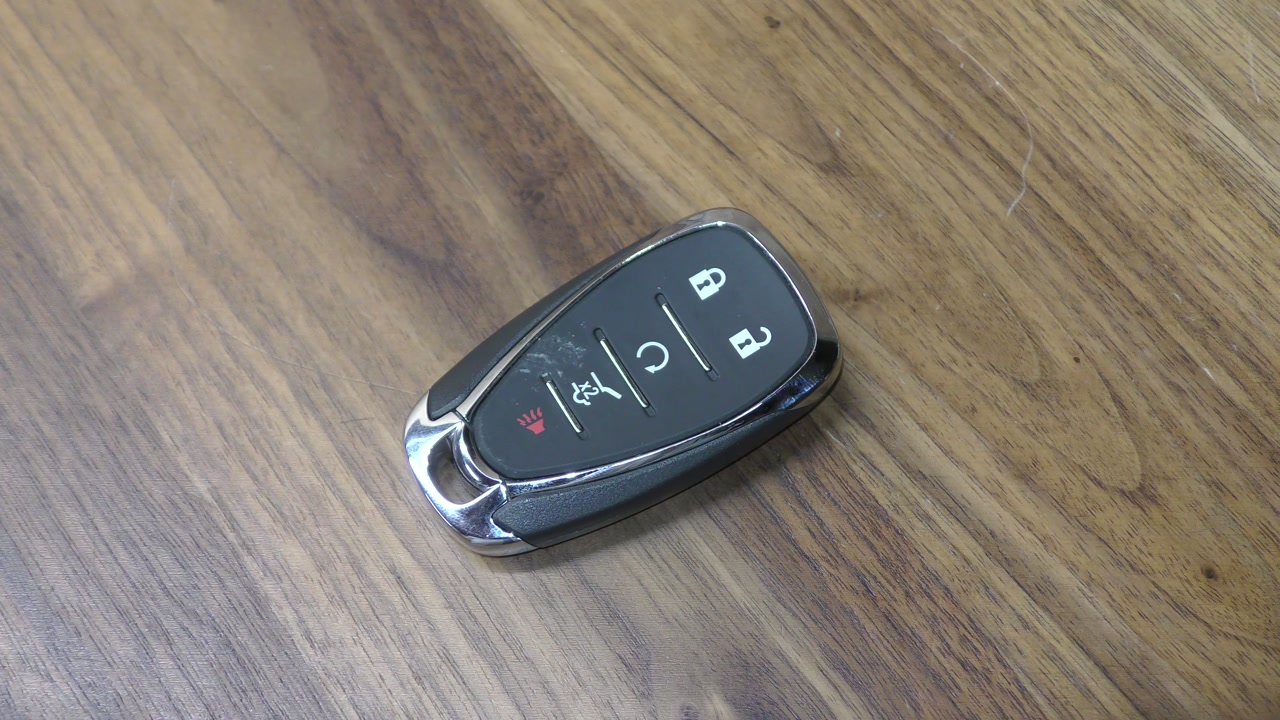 How to Change the Battery in Chevrolet Key Fob ｜ Chevy Traverse