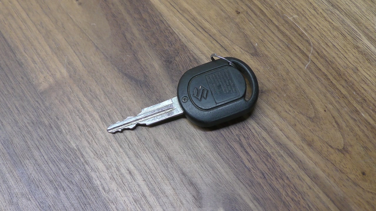 2005 - 2008 Suzuki Reno ⧸ Forenza key fob battery replacement